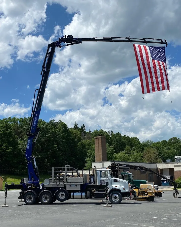 Allmark Tree & Crane Service gallery 2